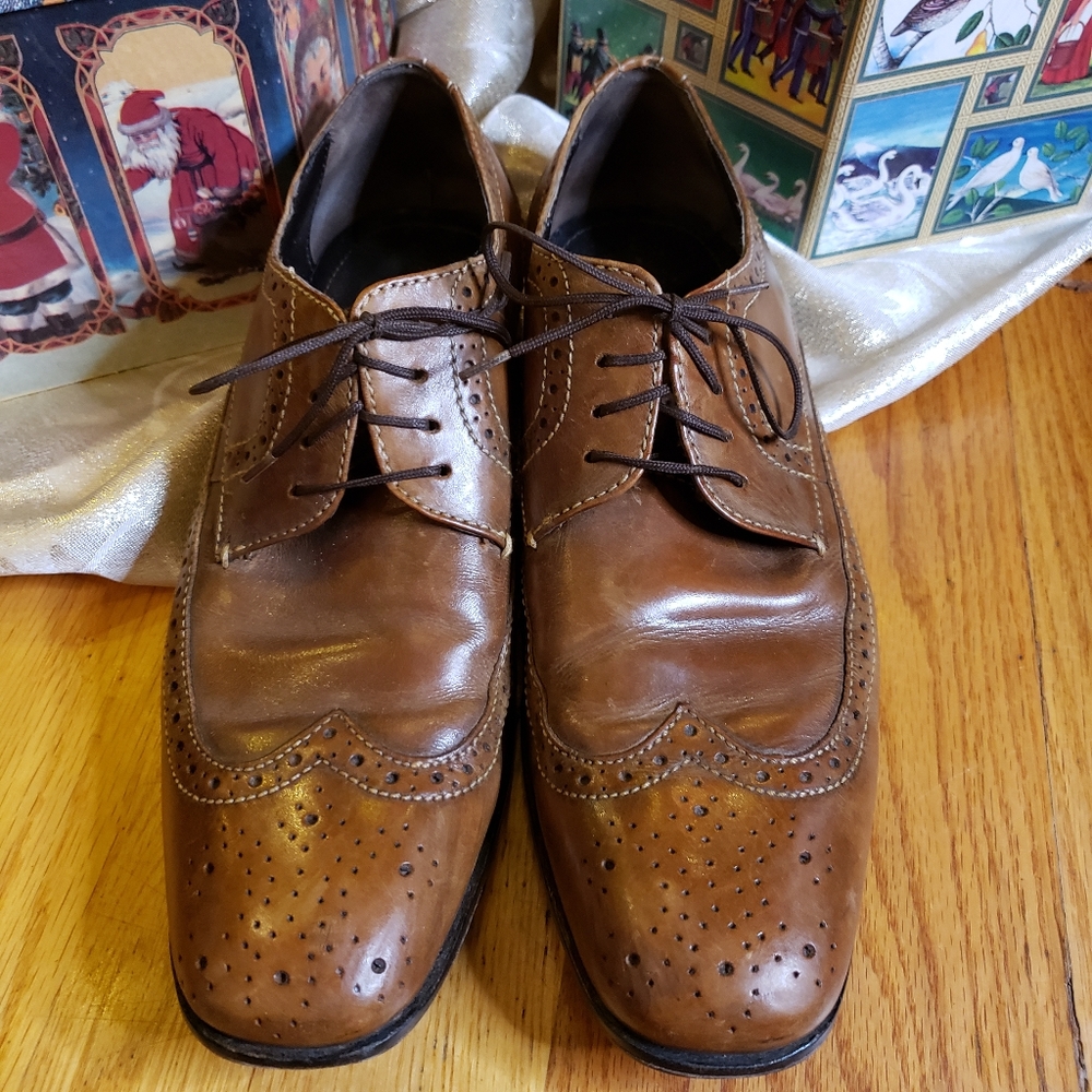 Bostonian wingtip luggage shoes Oxfords 10.5 m